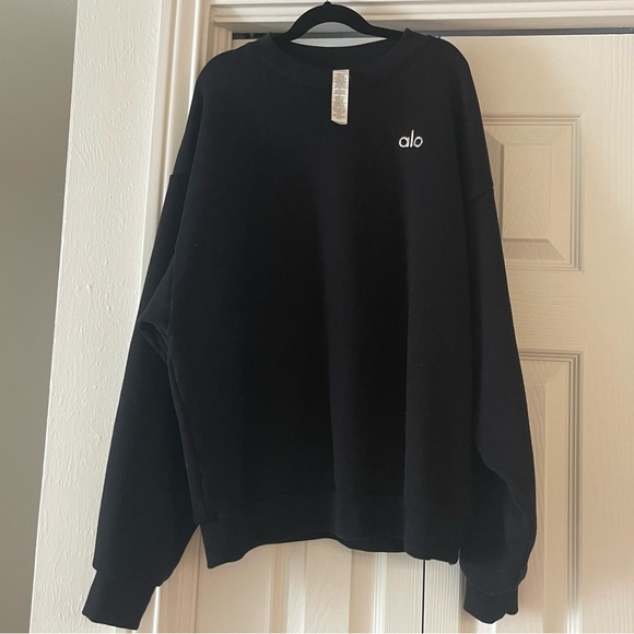 Alo 🖤🖤 Bestselling Accolade Crew Neck Pullover - Black, Size S - Picture 3 of 6